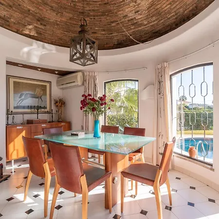 Large Luxury Close To Villa Guia (Faro)