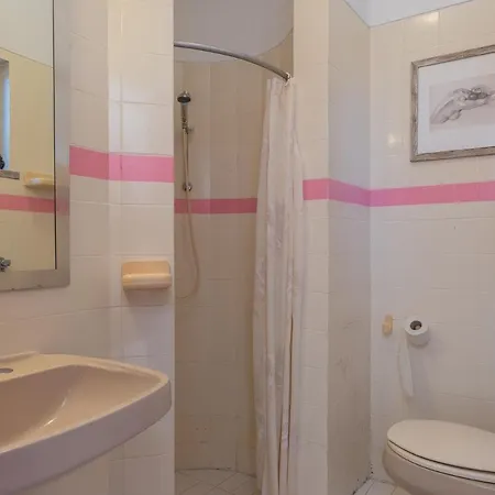 Large Luxury Close To